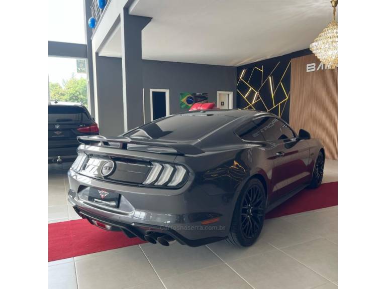 FORD - MUSTANG - 2018/2018 - Cinza - R$ 389.900,00